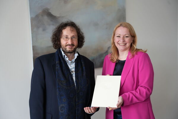 Bildungsministerin Christine Streichert-Clivot ernennt Prof. Hans Peter Hofmann zum neuen Rektor der Hochschule für Musik Saar