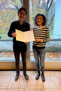Überreichung der Berufungsurkunde an Prof. Vincent Dubois durch Nil Berber, Abteilungsleiterin im Ministerium für Bildung und Kultur des Saarlandes.(Foto: MBK)